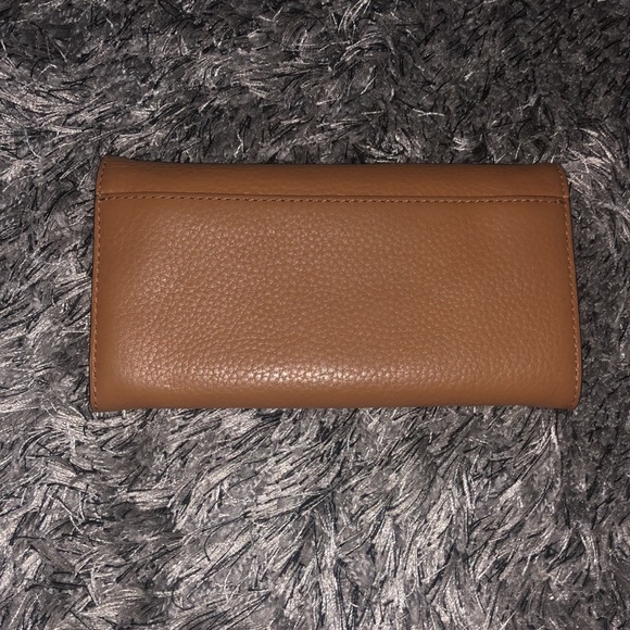 Michael Kors Fulton Model Flap Continental Wallet - Picture 4 of 5